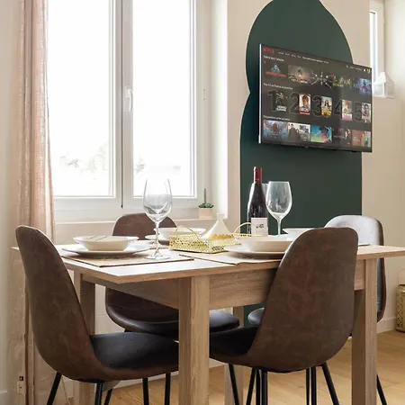 Apartment 304 Chanzy - T1 Spacieux - Gare & Centre - Wifi