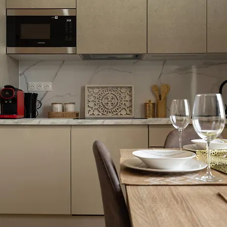 Apartment 304 Chanzy - T1 Spacieux - Gare & Centre - Wifi